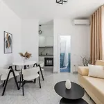 Modern With Wifi And Access By Pikhost Appartamento *