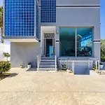 Modern With Wifi And Access By Pikhost