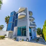 Modern With Wifi And Access By Pikhost شقة غوليم