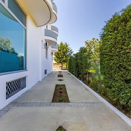 Apartment Modern With Wifi And Access