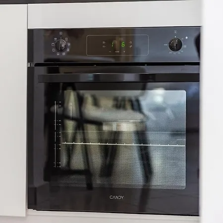 Modern With Wifi And Access By Pikhost Apartment Golem (Tirana)