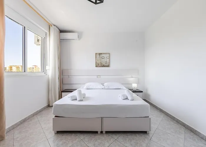 Modern With Wifi And Access By Pikhost Daire