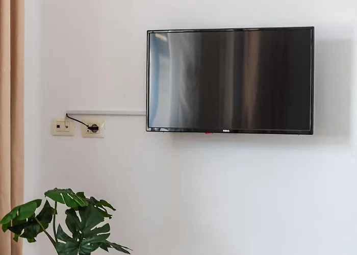 Modern With Wifi And Access By Pikhost *